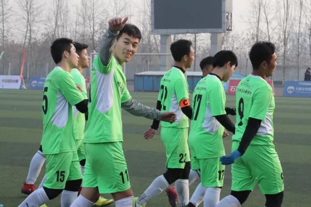 亚运会男足小组赛：中国队逆袭出线，朝鲜爆冷取胜